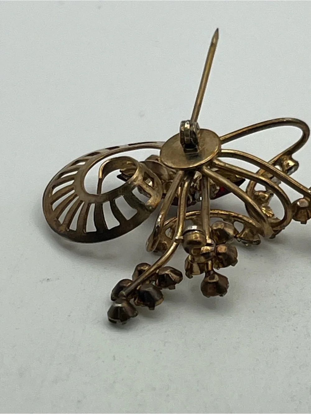 Red & clear rhinestone gold tone flower bow brooch pin or pendant for necklace